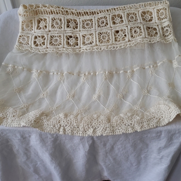 Tops - Picture 8 of 8